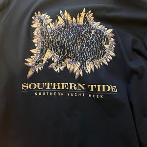Southern Tide t shirt